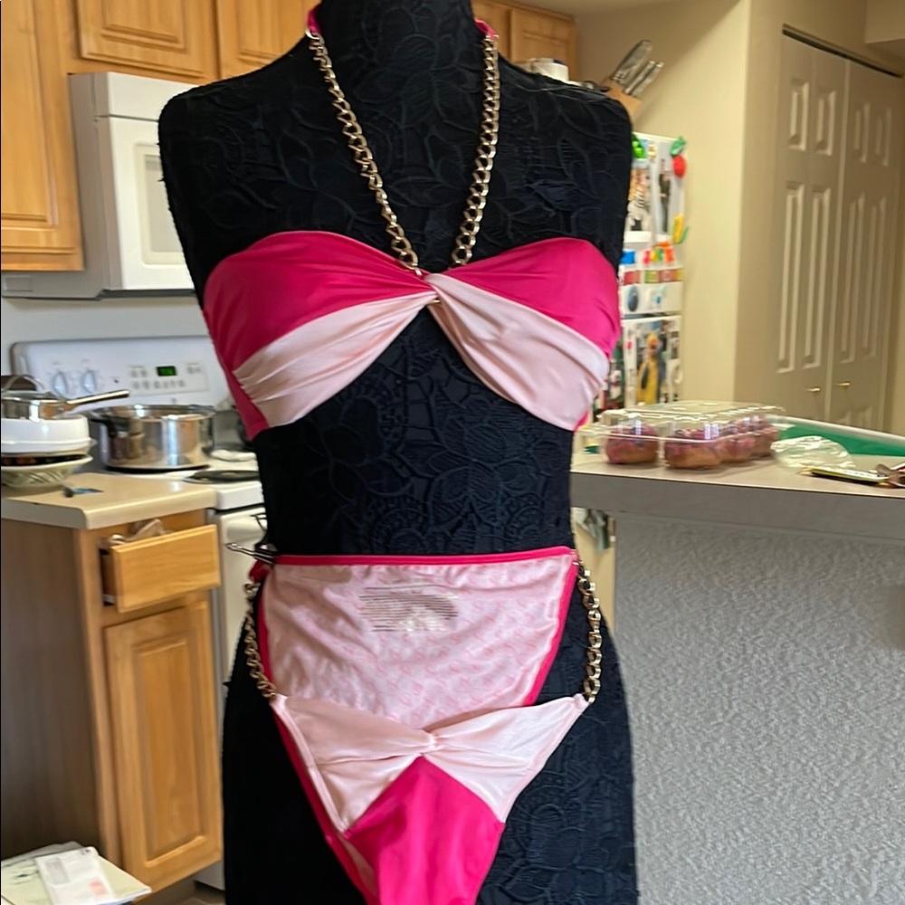 Victoria's Secret fushia and light pink flattering bikini